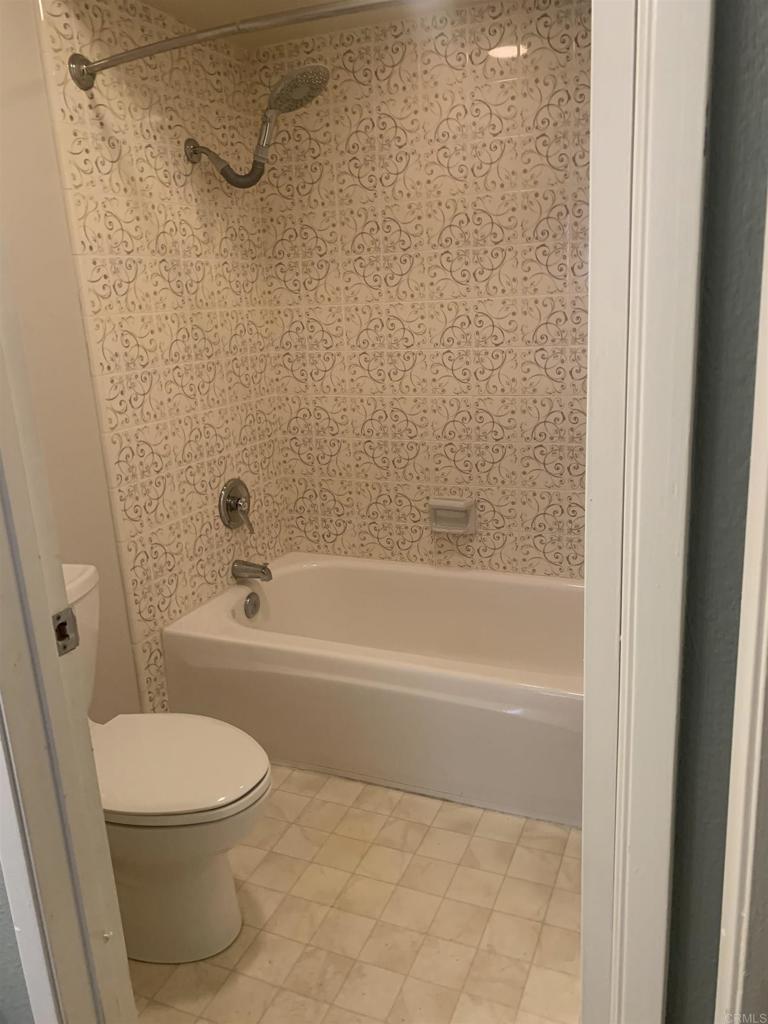2508 Navarra Drive 424 Property Photo 32