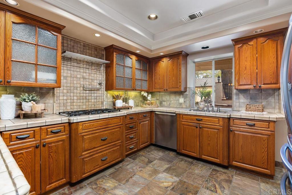 10287 Canyon Drive Property Photo 10