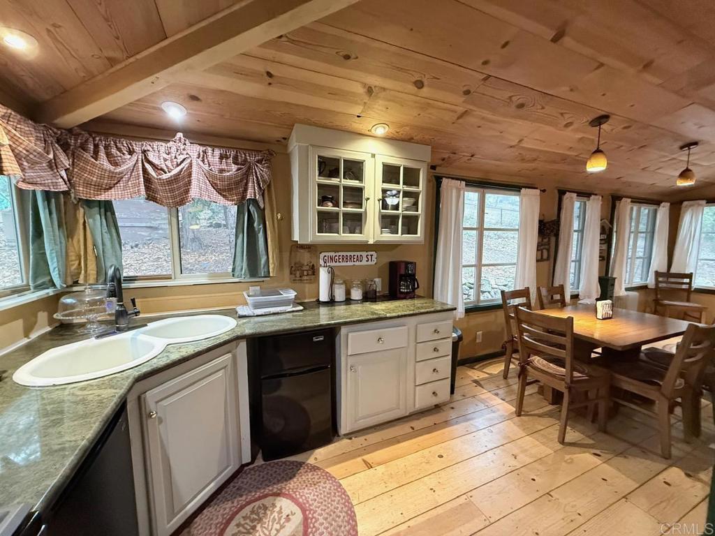 22258 Crestline Road Property Photo 12