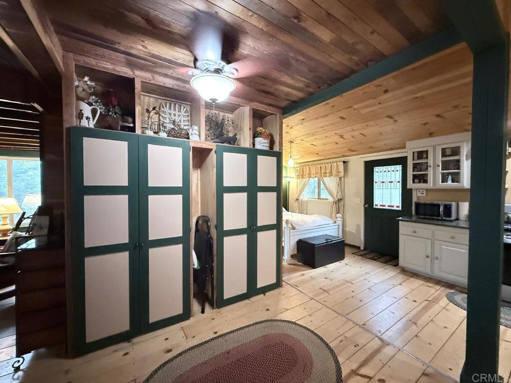 22258 Crestline Road Property Photo 22
