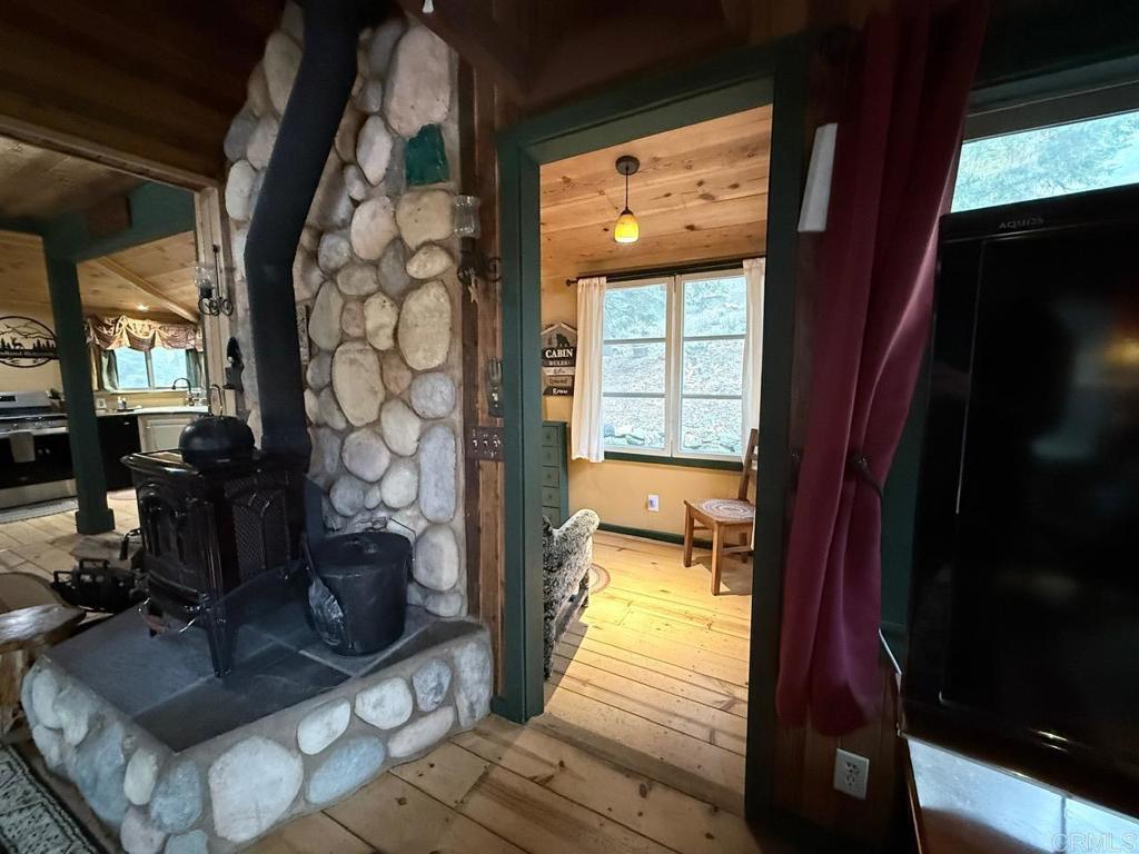 22258 Crestline Road Property Photo 44