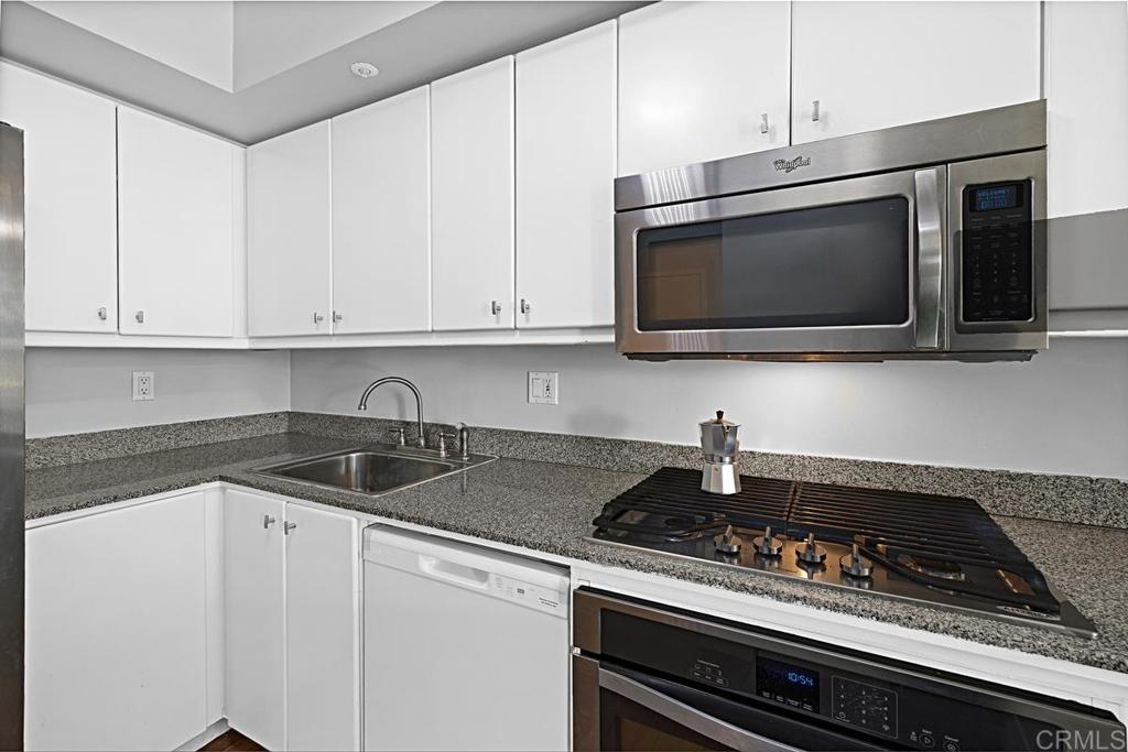 500 W Harbor Drive 716 Property Photo 28