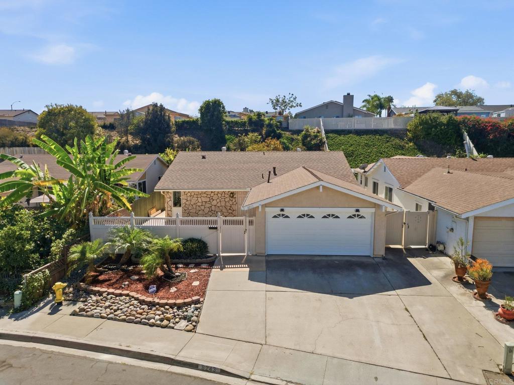 8243 Hydra Lane Property Photo 4