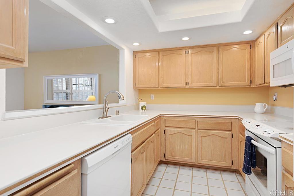 7757 Eads Avenue C2 Property Photo 8