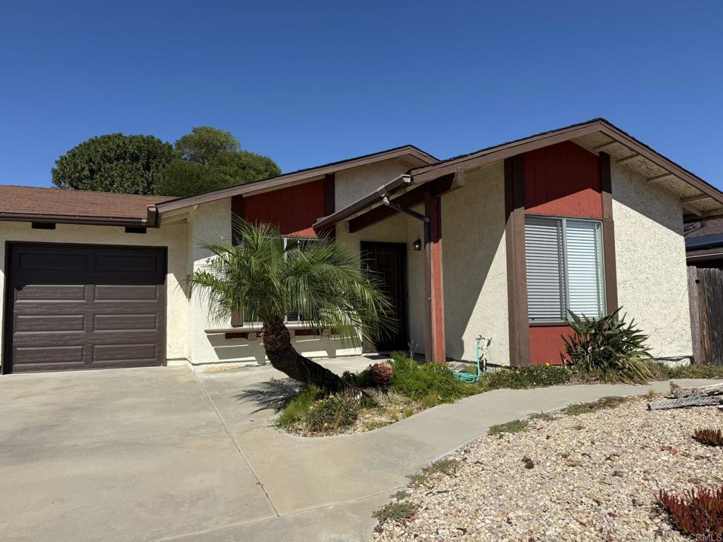 4558 Golden Ridge Drive Property Photo 1