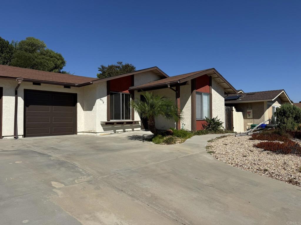 4558 Golden Ridge Drive Property Photo 3