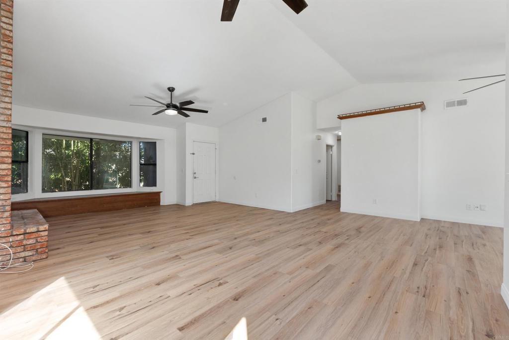 23419 Glenn Ellen Way Property Photo 10