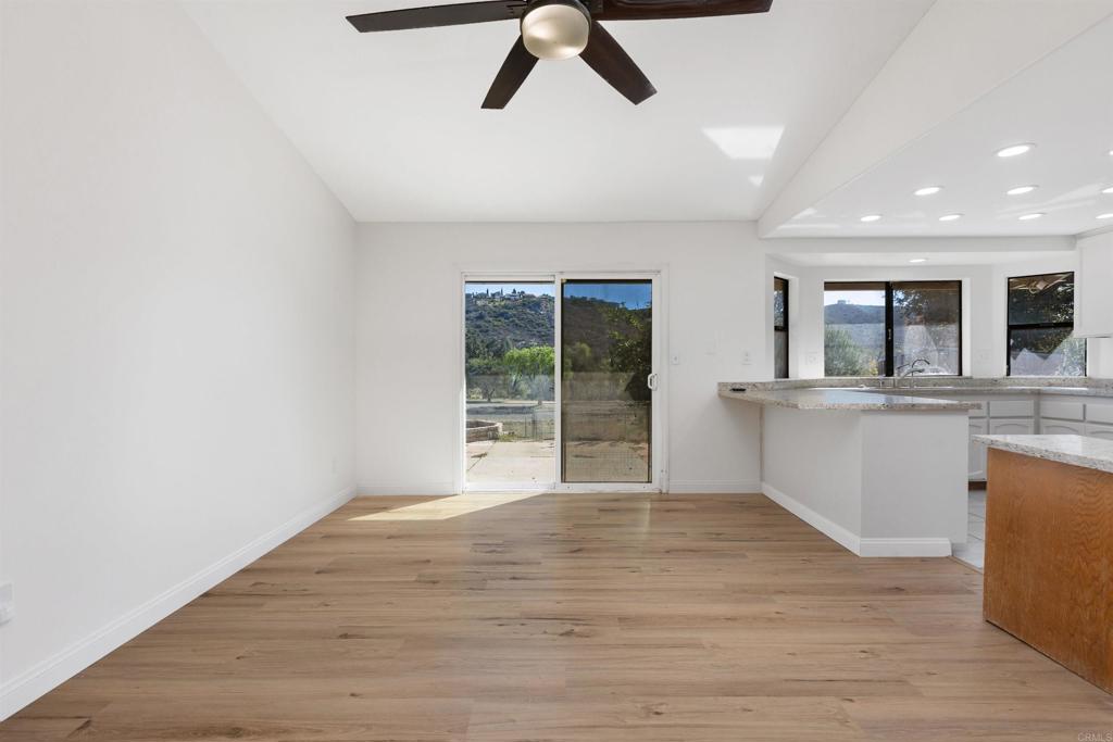 23419 Glenn Ellen Way Property Photo 12