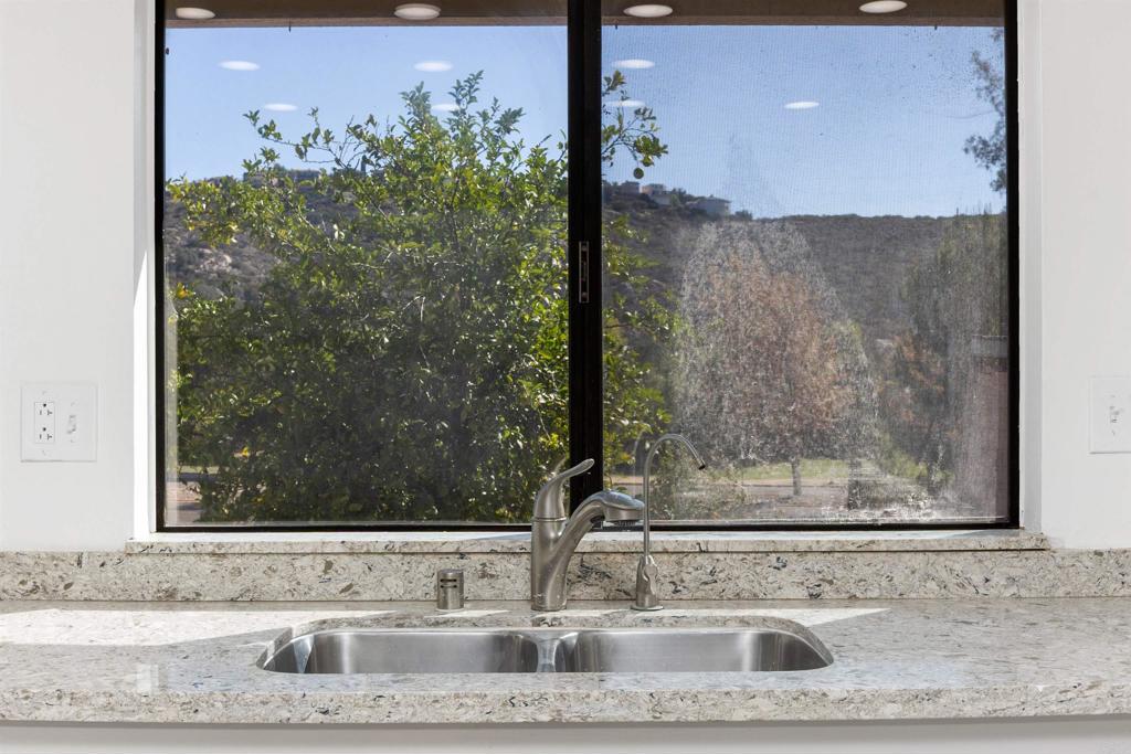 23419 Glenn Ellen Way Property Photo 18