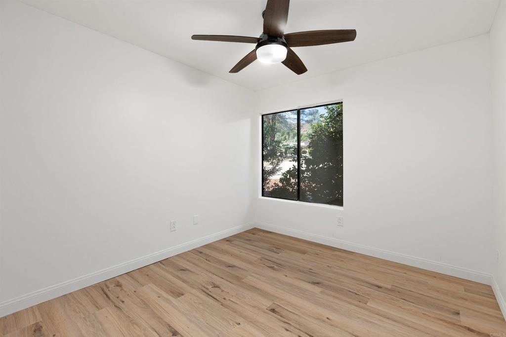 23419 Glenn Ellen Way Property Photo 20