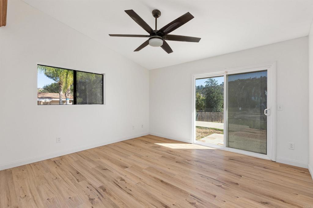 23419 Glenn Ellen Way Property Photo 26