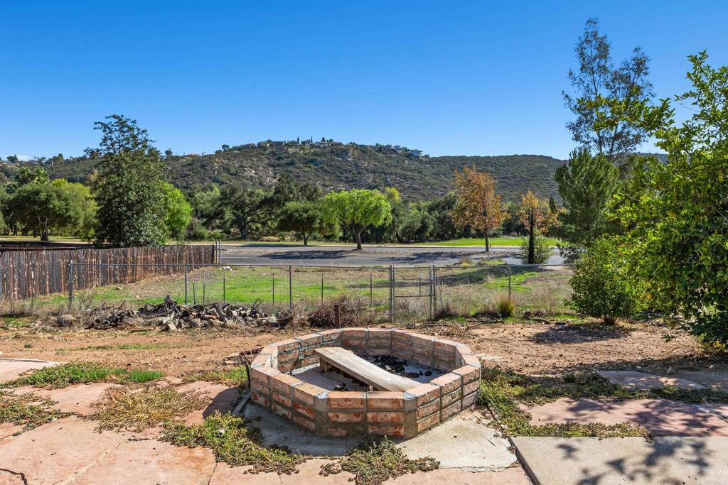 23419 Glenn Ellen Way Property Photo 36