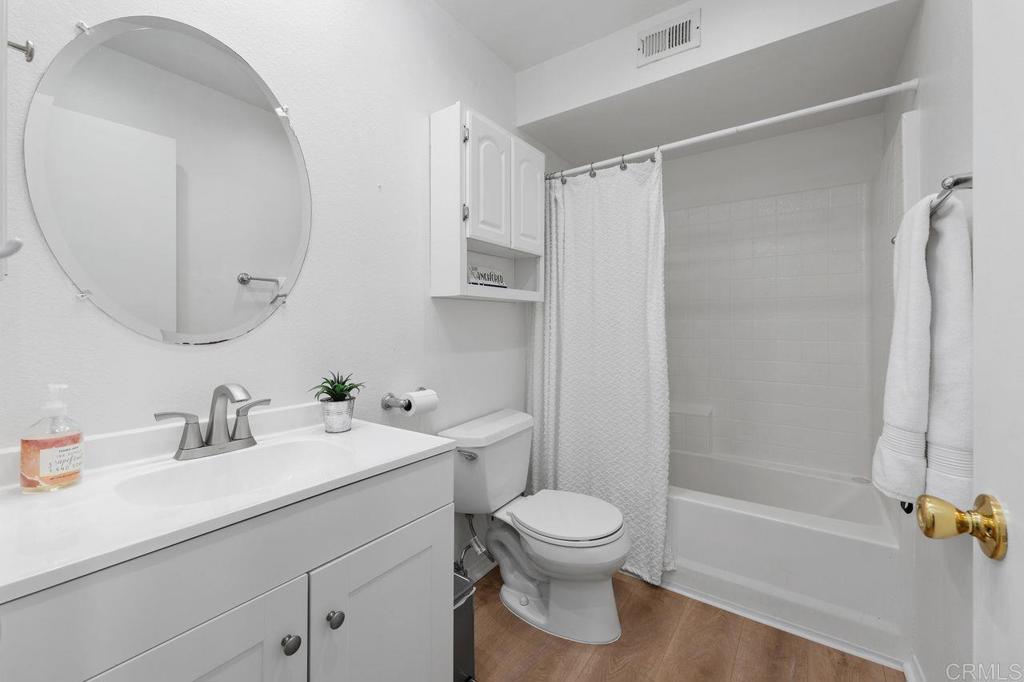 9821 Caspi Gardens Drive 2 Property Photo 16