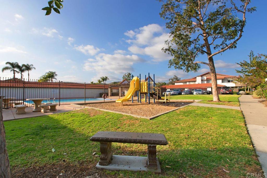 9821 Caspi Gardens Drive 2 Property Photo 23