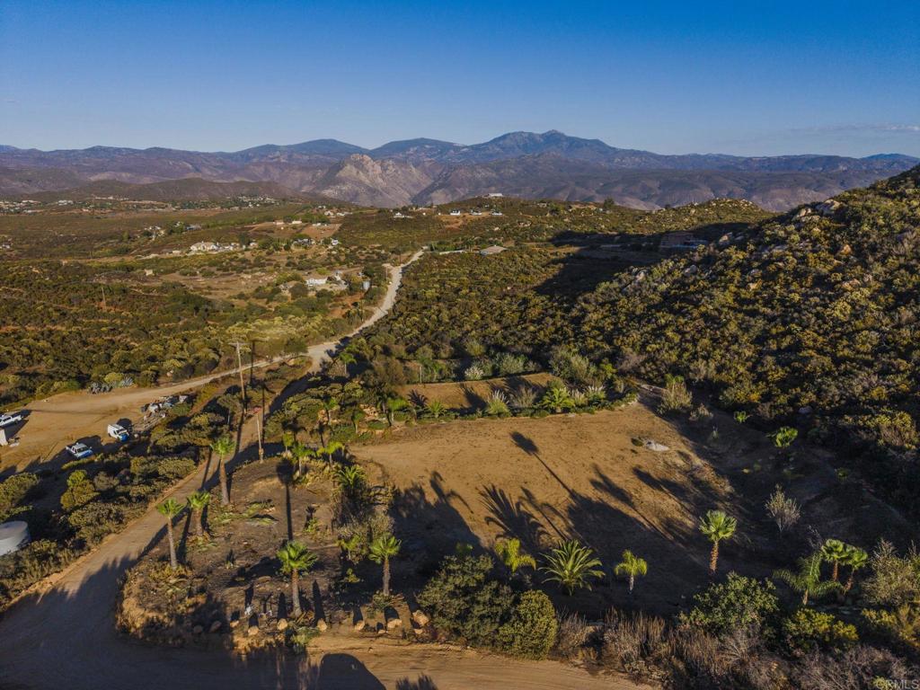 24807 Thunder Mountain Road Property Photo 1