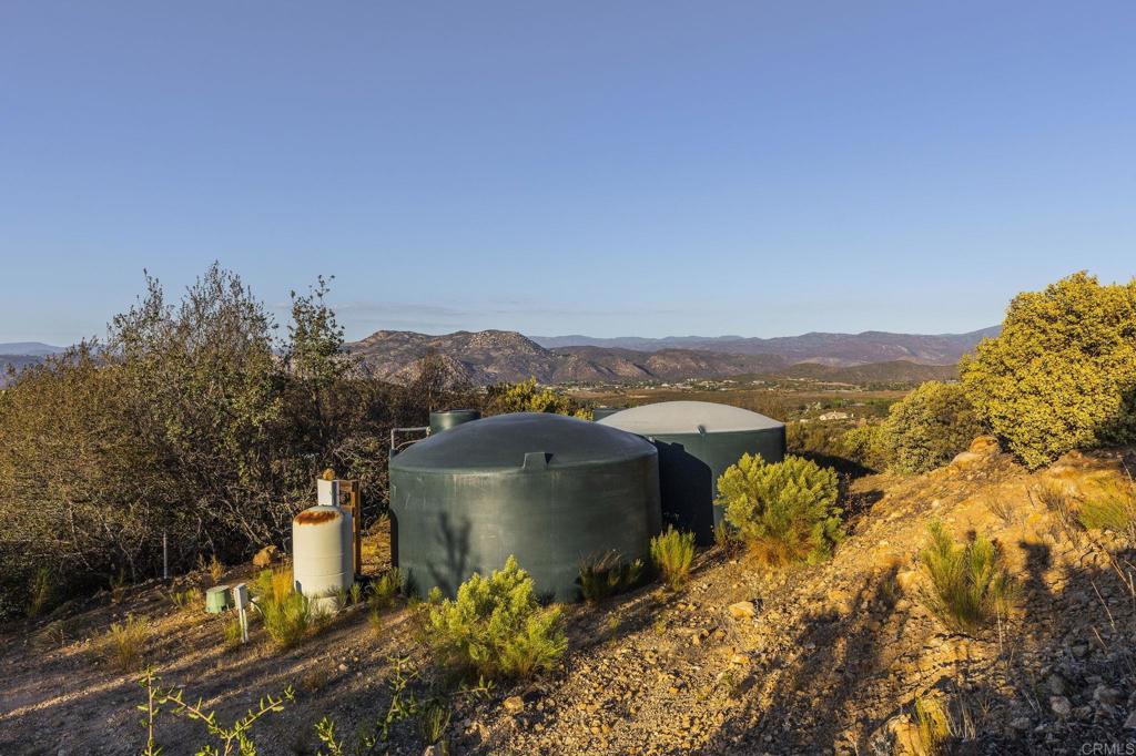 24807 Thunder Mountain Road Property Photo 3
