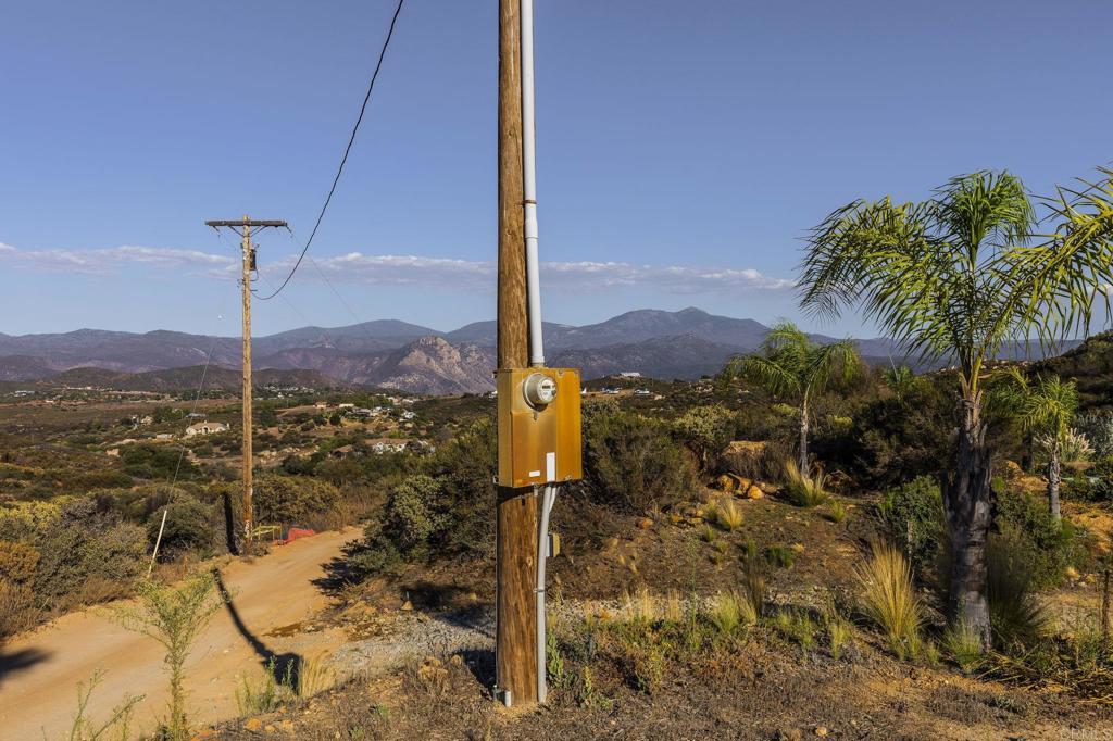 24807 Thunder Mountain Road Property Photo 8