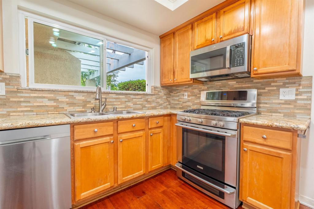 4985 Paseo Segovia Property Photo 8