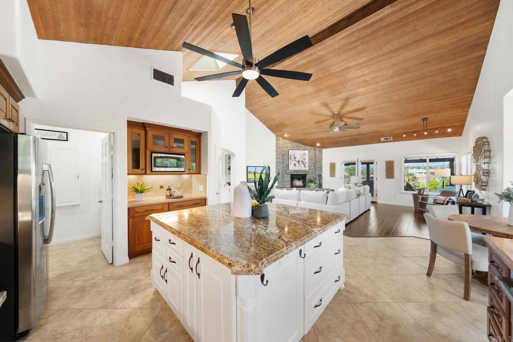 1753 Premier Street Property Photo 28