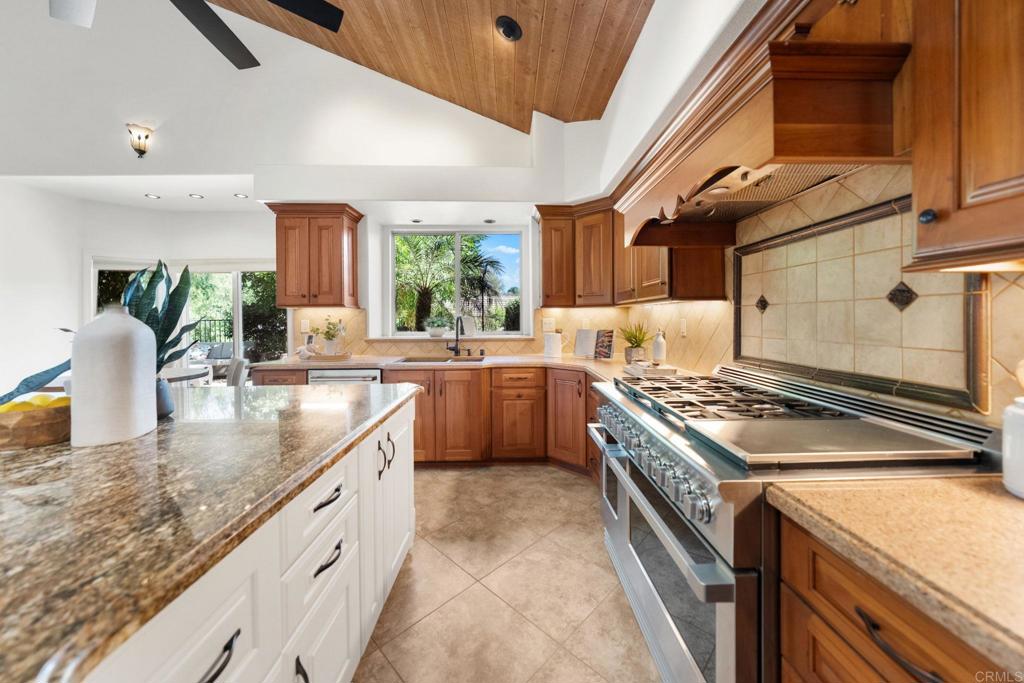 1753 Premier Street Property Photo 29