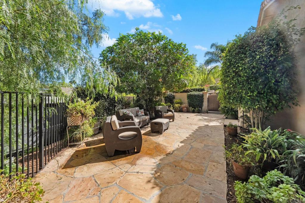 1753 Premier Street Property Photo 50