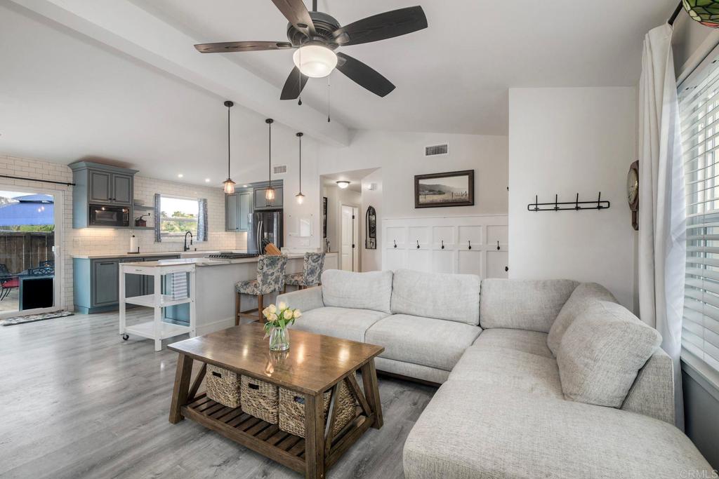 2208 Dante Ter Property Photo 7