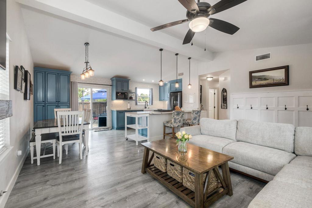 2208 Dante Ter Property Photo 8