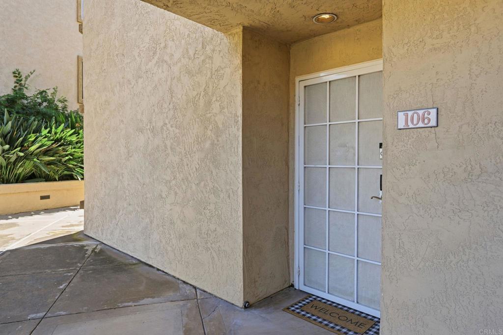 510 Camino De La Reina 106 Property Photo 2
