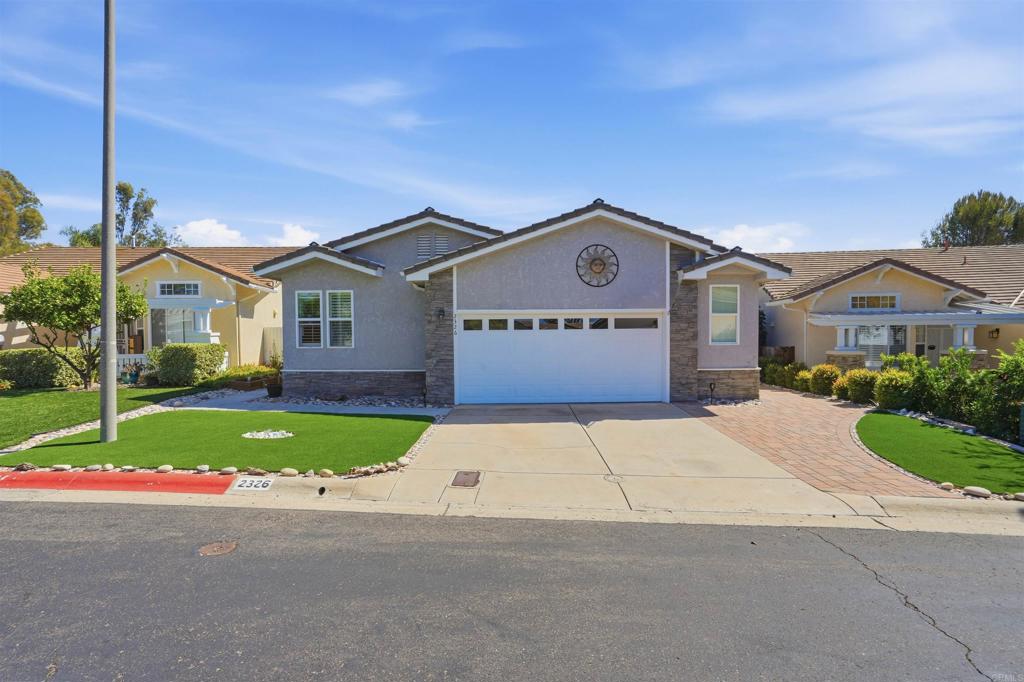 2326 Azure Lane Property Photo 2