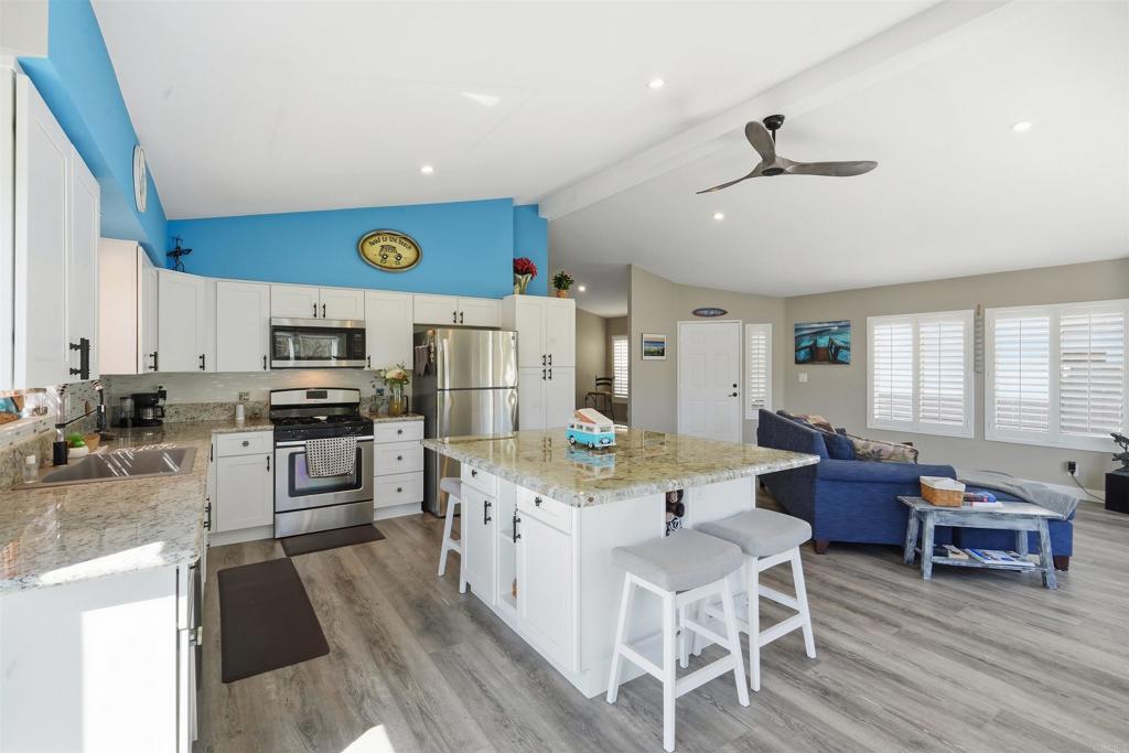 2326 Azure Lane Property Photo 6
