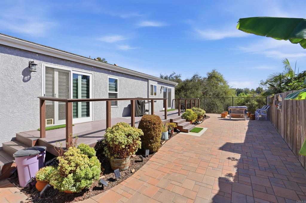 2326 Azure Lane Property Photo 22