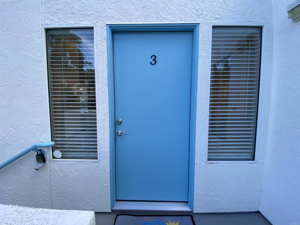 4594 Cove Drive Property Photo 4