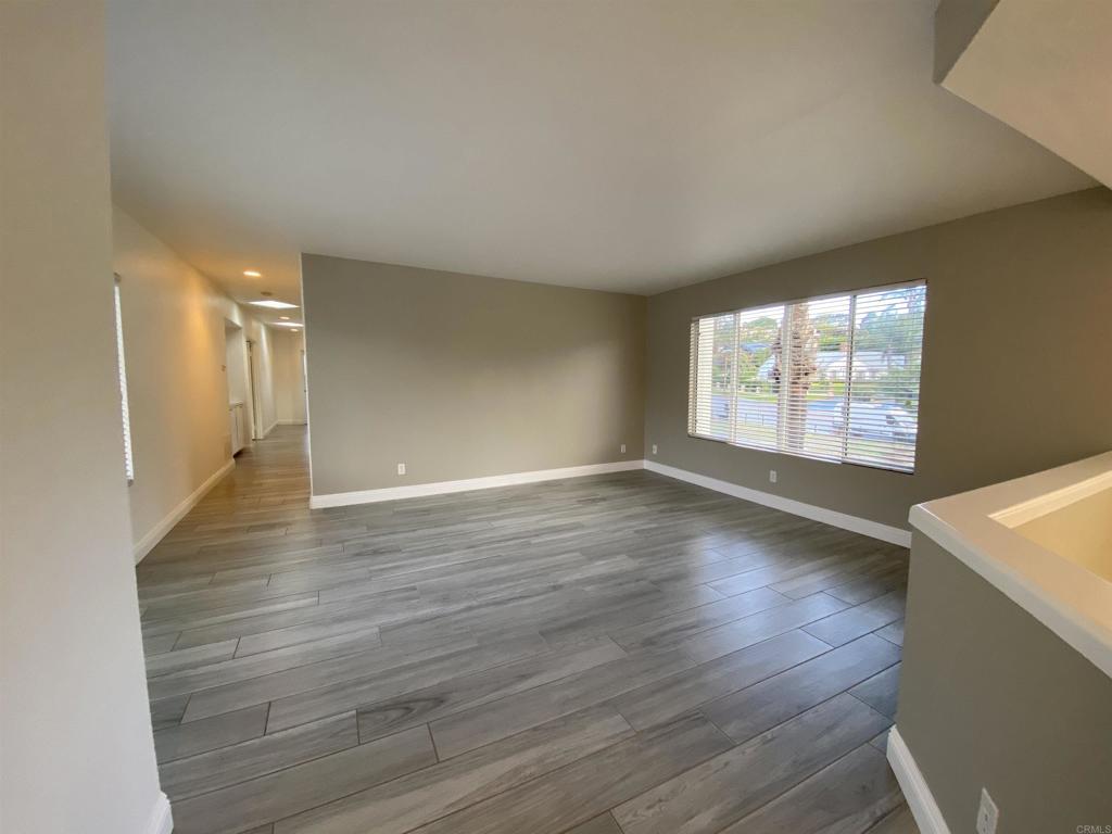 4594 Cove Drive Property Photo 6