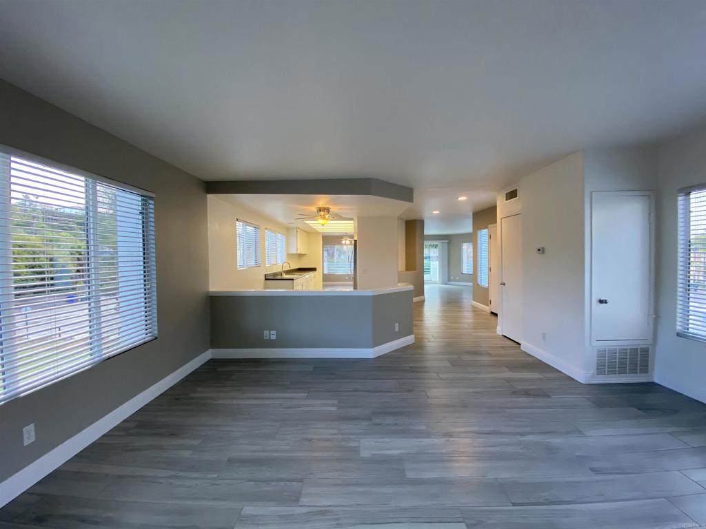 4594 Cove Drive Property Photo 7