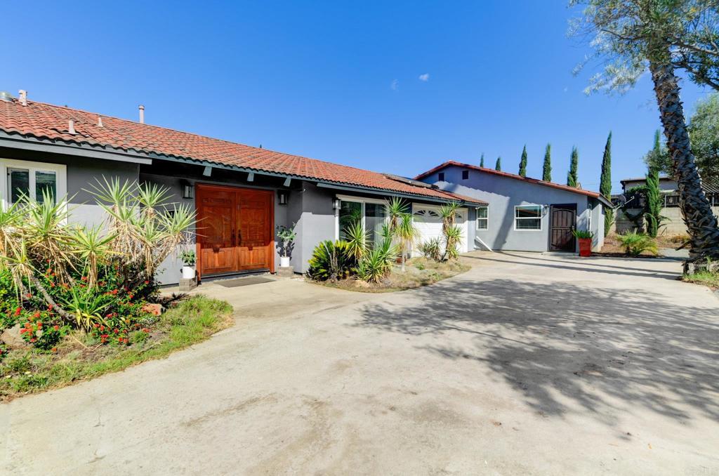1604 Gustavo Street Property Photo 1