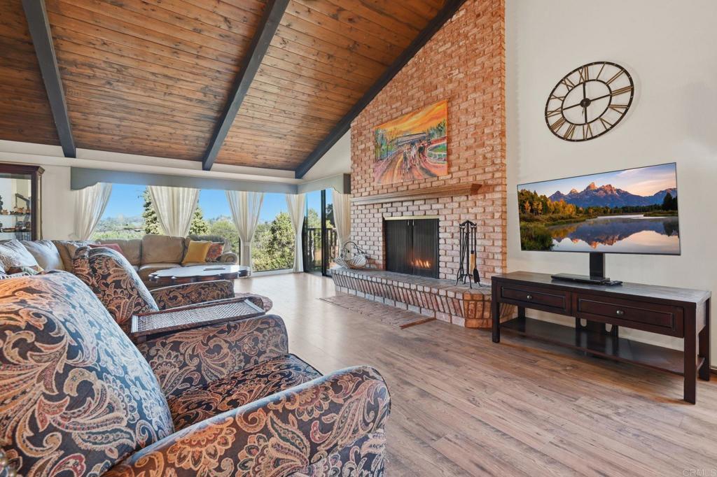1427 El Nido Drive Property Photo 9