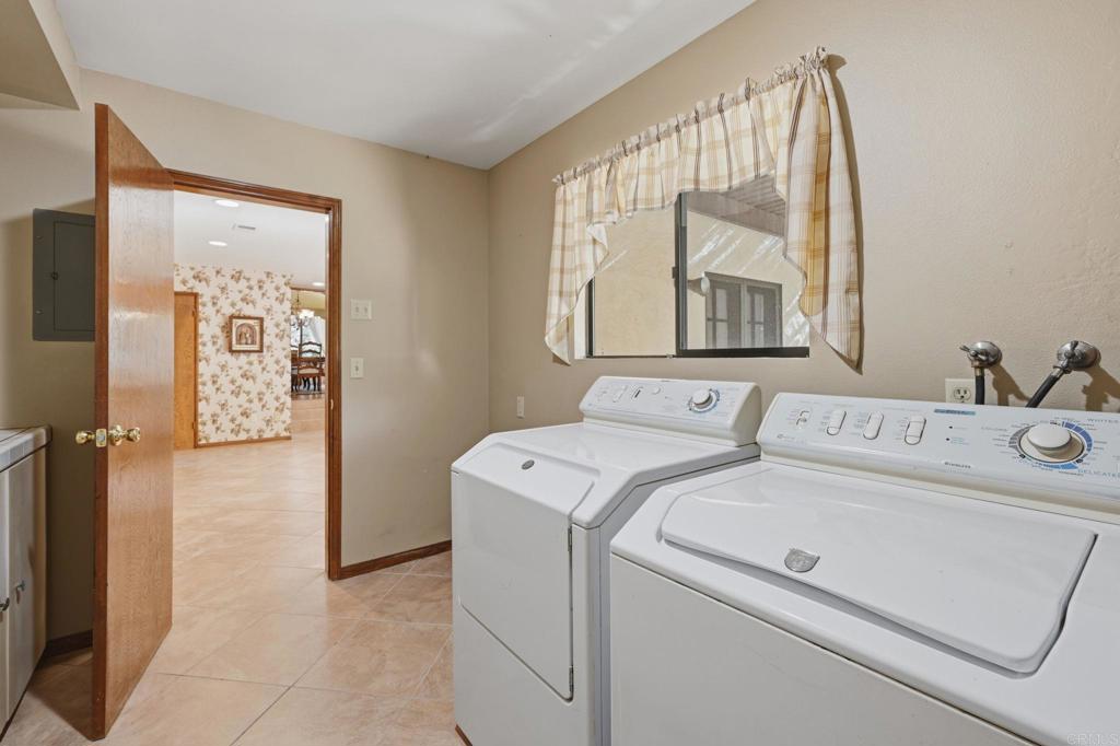 1427 El Nido Drive Property Photo 22