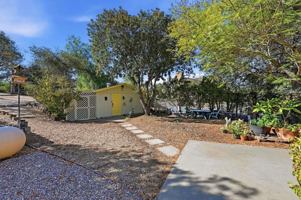 1427 El Nido Drive Property Photo 42