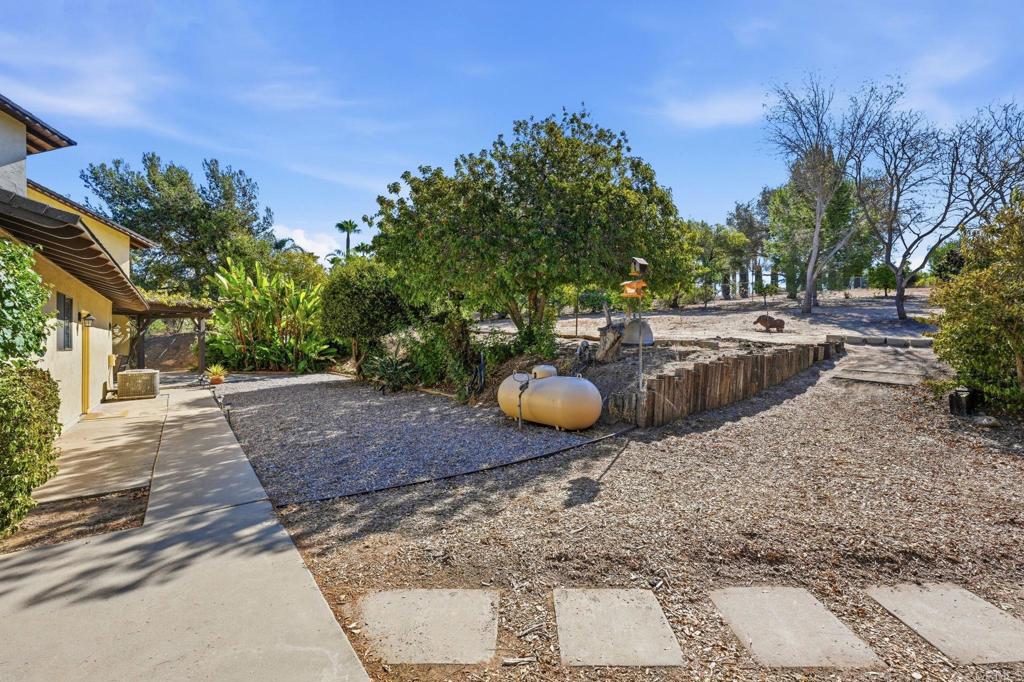 1427 El Nido Drive Property Photo 46