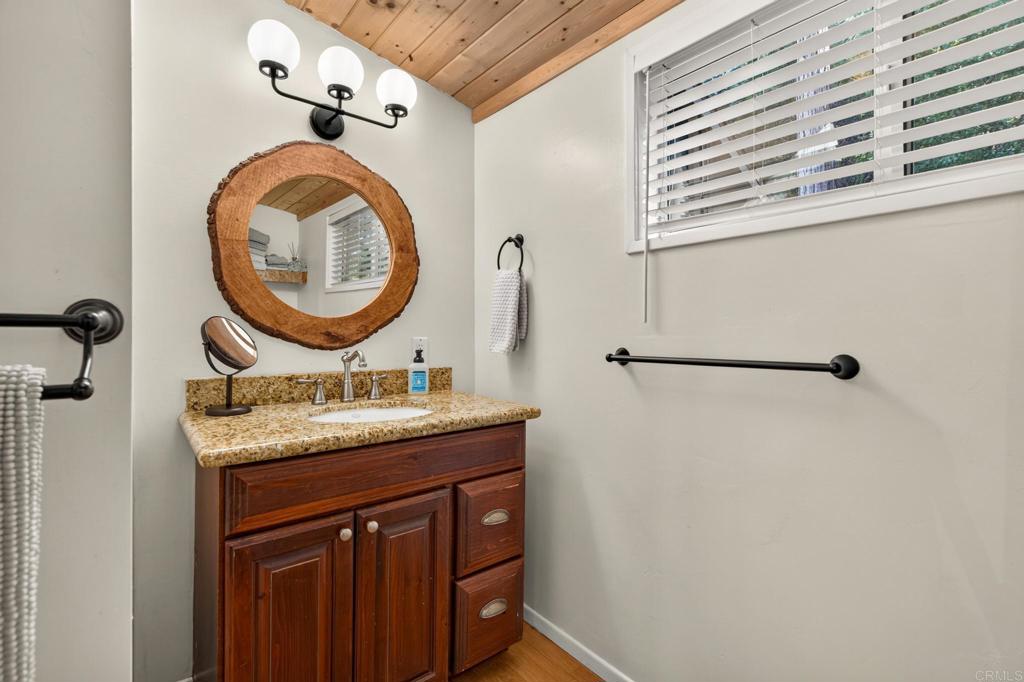 22136 Crestline Road Property Photo 19