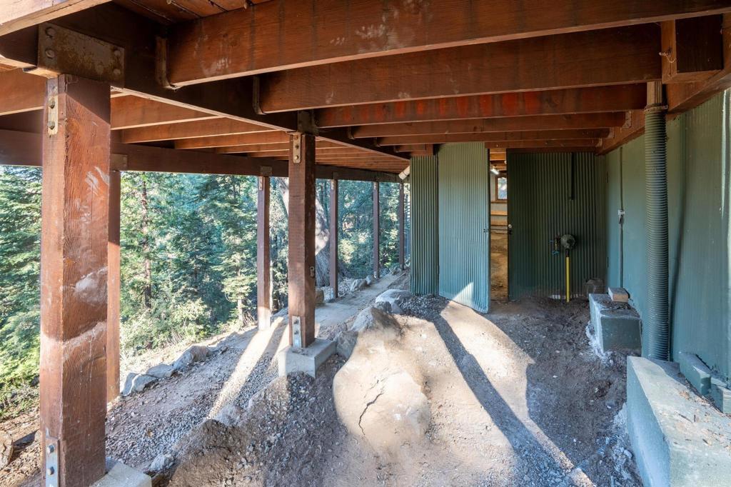 22136 Crestline Road Property Photo 29
