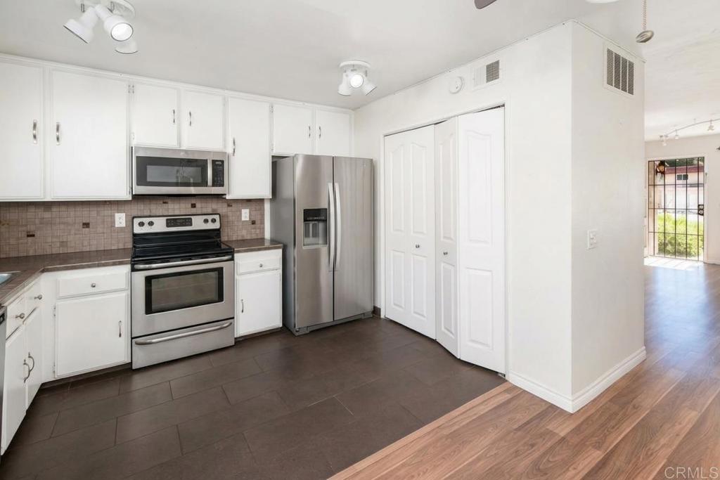 1548 Grandon Avenue Property Photo 10