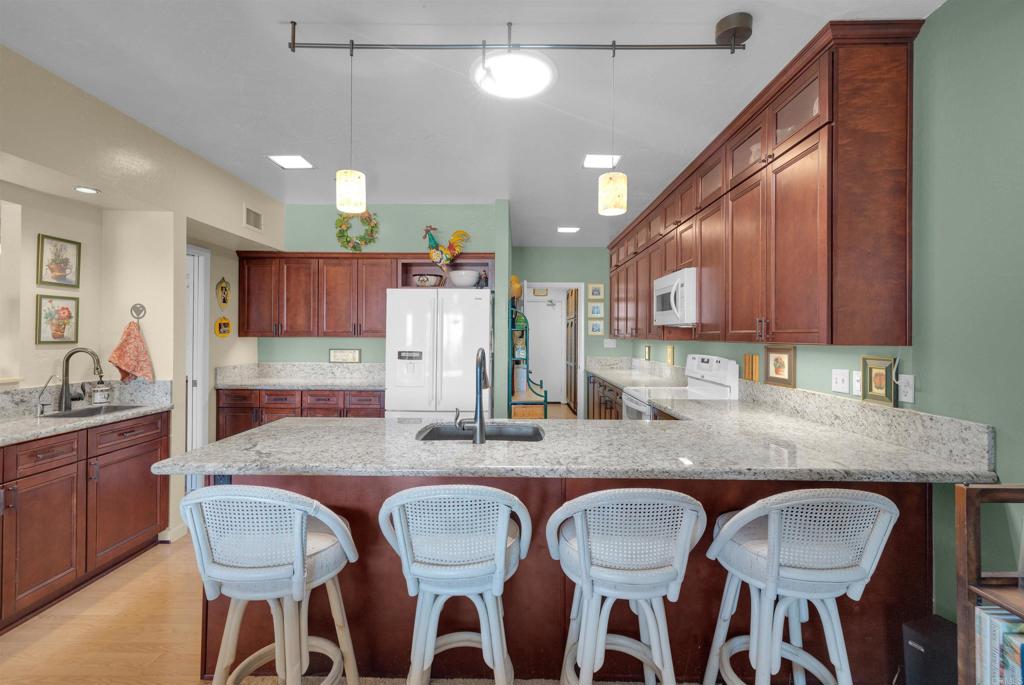 202 Pointing Rock Drive 6 Property Photo 15