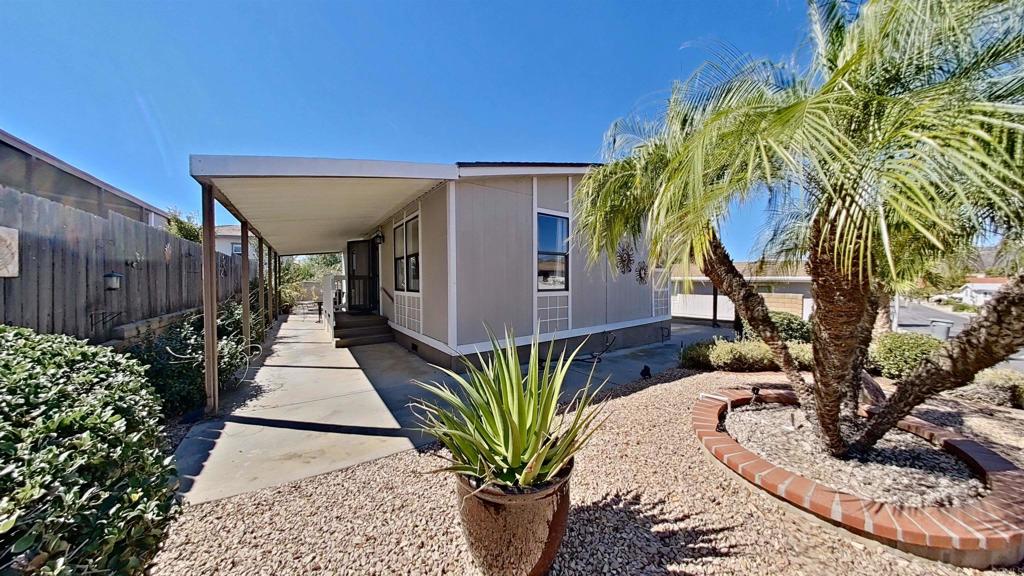 1635 Toyon Gln Property Photo 3