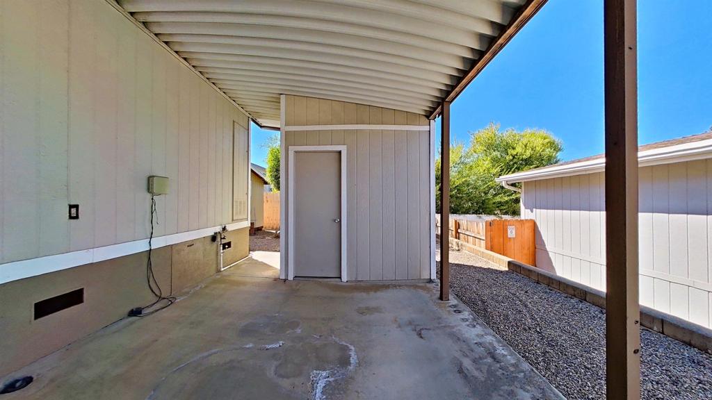 1635 Toyon Gln Property Photo 4