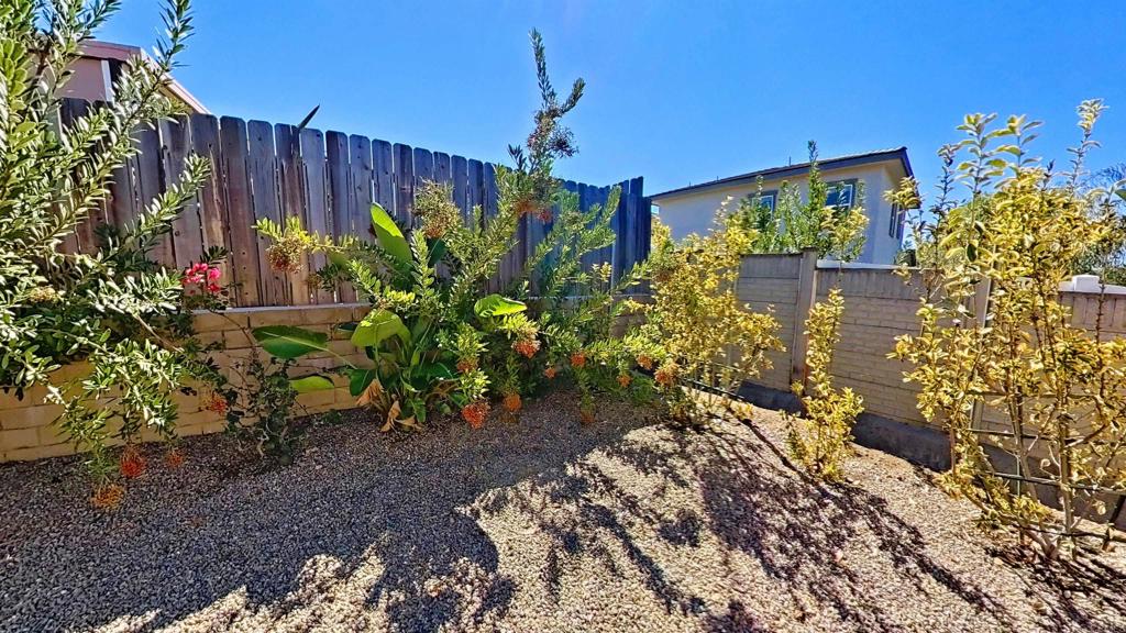 1635 Toyon Gln Property Photo 20