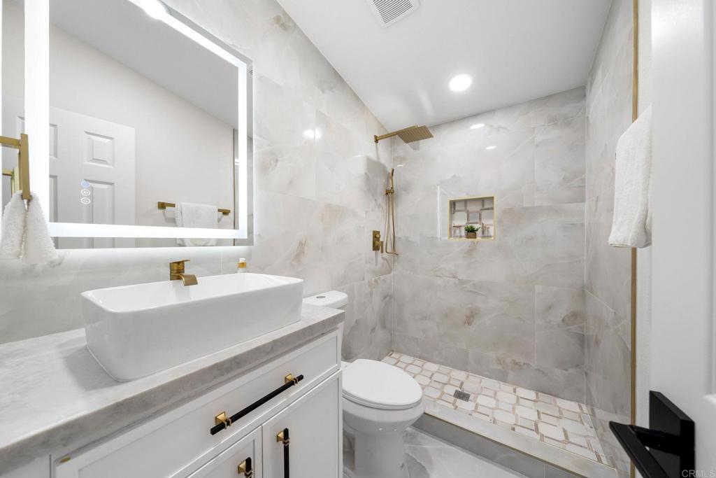 13824 Powers Road Property Photo 2