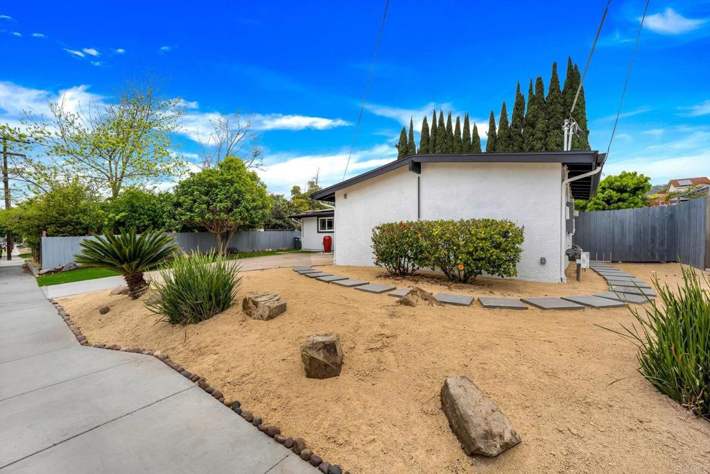 13824 Powers Road Property Photo 9