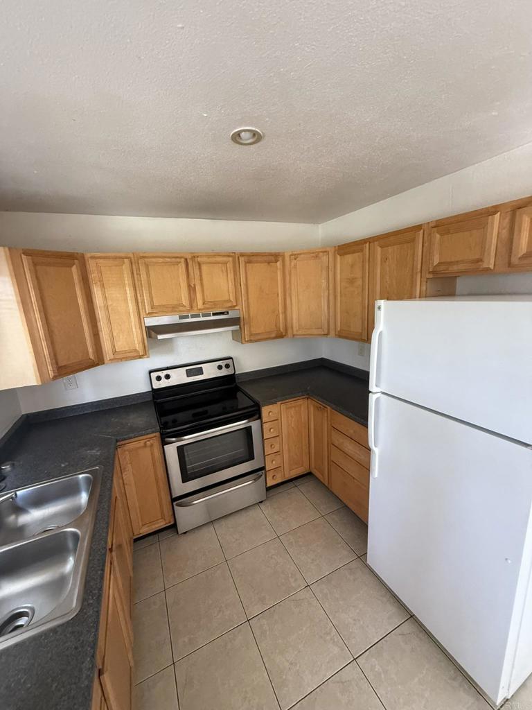4120 Estrella Ave 1 Property Photo 4