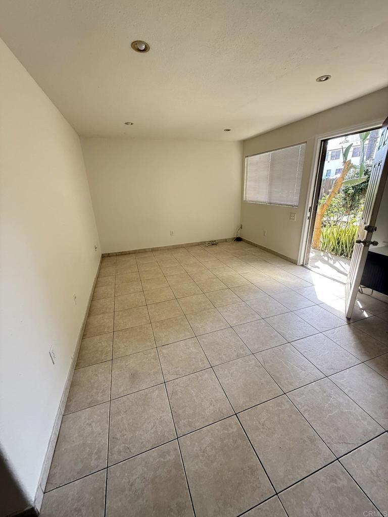 4120 Estrella Ave 1 Property Photo 8